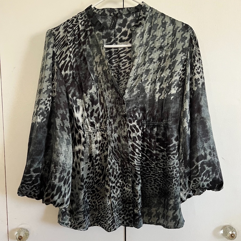 Lapis Demure Sneak Skin woman's blouse
